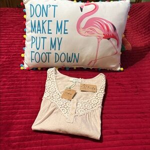 Umgee Cream Crochet high Low Shirt/Top/Blouse  with Tassels Size Small NWT